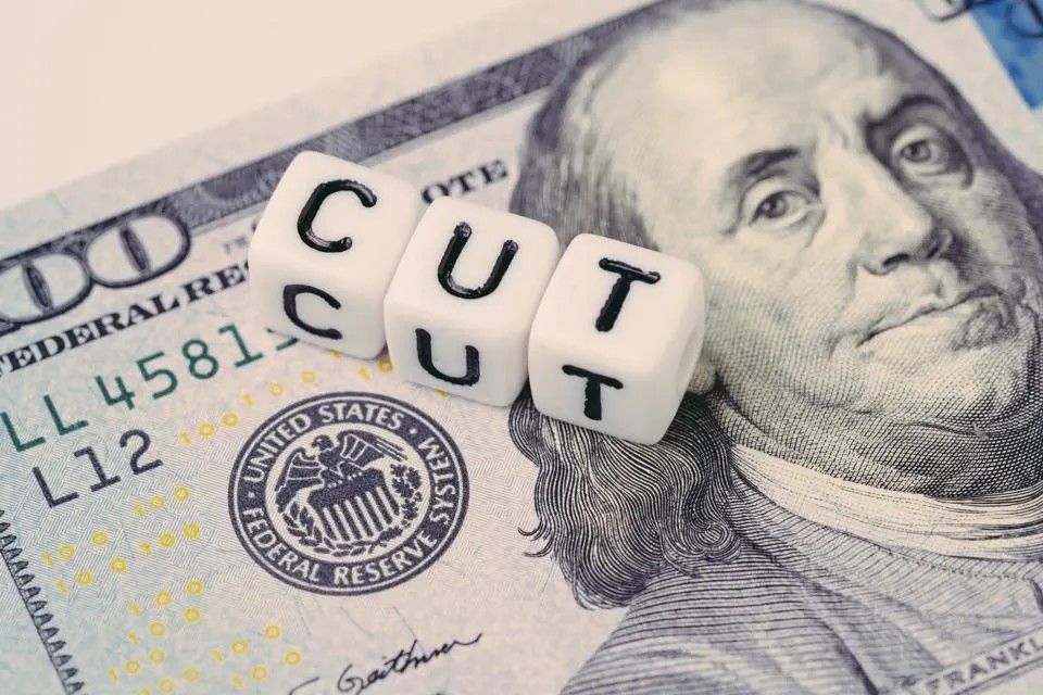 Analisis USD/JPY Melemah, BoJ Isyaratkan Pengetatan 2026 - Data Pasar 2025-12-29