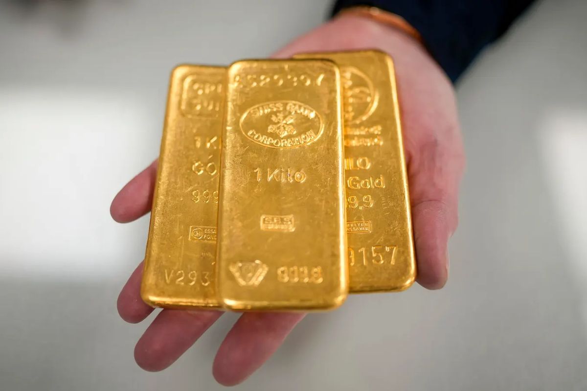 Analisis Emas Terkoreksi ke Area US$4.300, Aksi Profit-Taking Tekan Harga - Data Pasar 2026-08-14